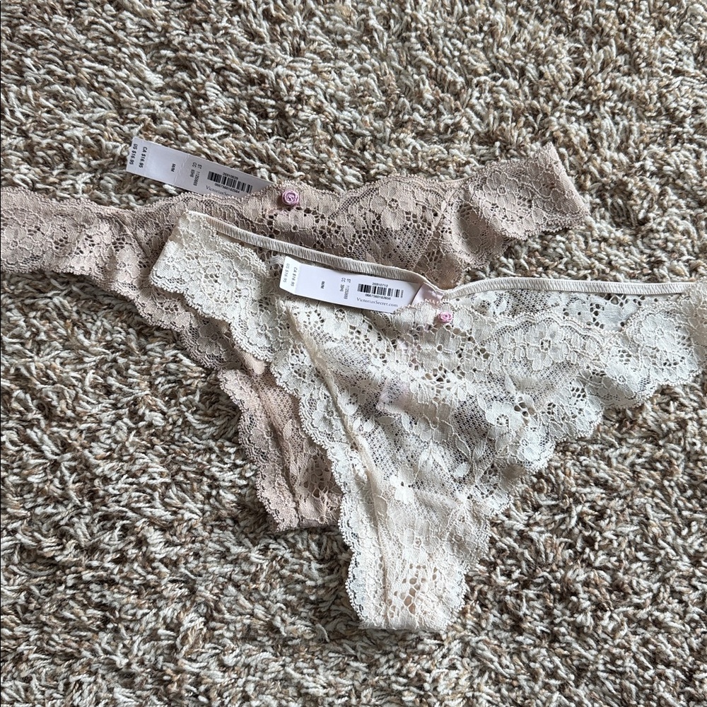 2 Pairs Victoria’s Secret Dream Angels Lace Thong Panty Panties Medium M